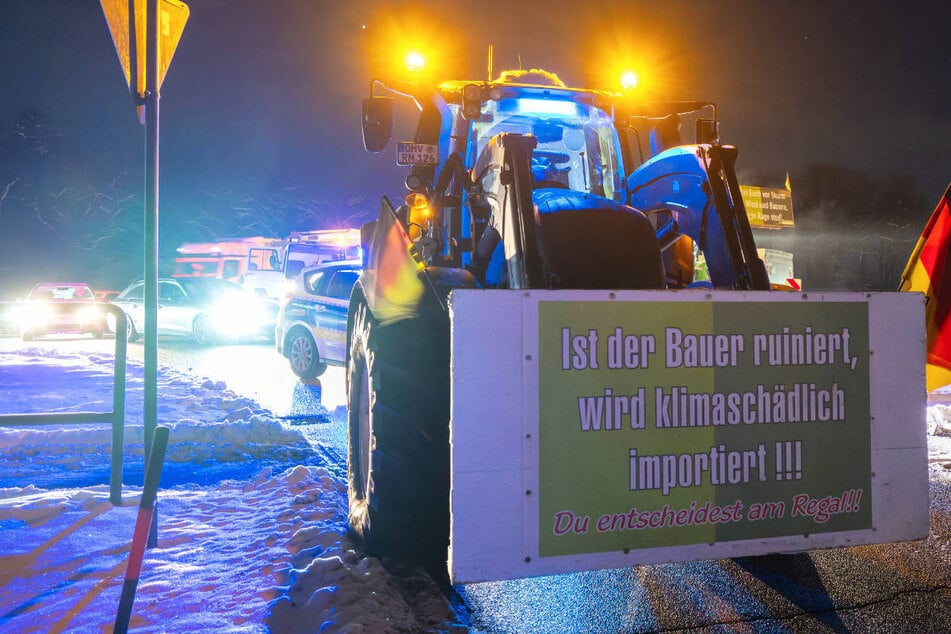 Bauern-Protest in Brandenburg: Mehrere Autobahn-Zufahrten dicht
