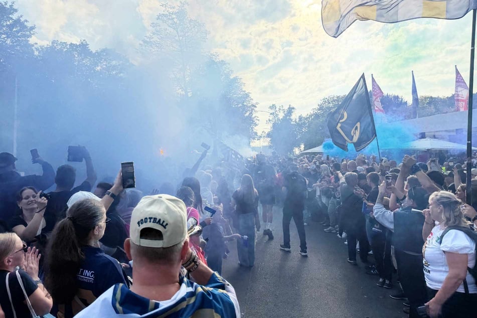 Die Monarchs wurden von ihren feiernden Fans empfangen.