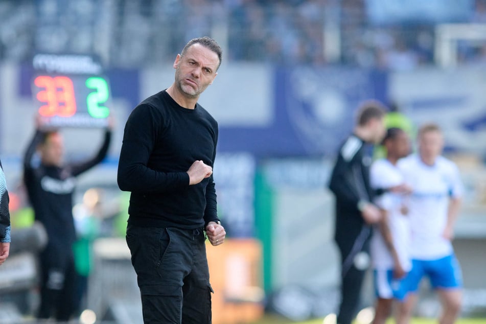 Die Schlagzeile schreibt sich von selbst: Alexander Ende (46) soll bei Fortuna Düsseldorf auf Markus Anfang folgen.