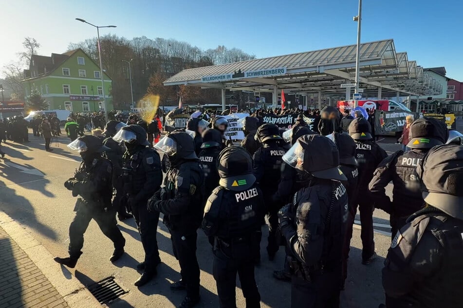 Demo-Samstag im Erzgebirge: "Schwarzenberg Ungebrochen" ruft zu Protesten gegen "rechten Normalzustand" auf