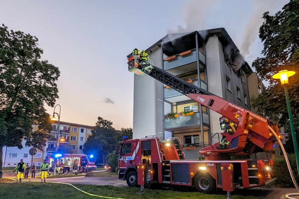 Wohnungsbrand in Hoyerswerda: Leiche bei Löscharbeiten entdeckt