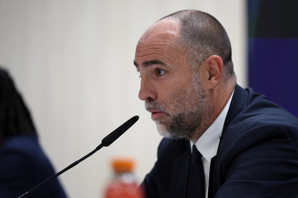 Der 47-jährige Coach steckt mit seinem Team im Abstiegskampf fest.