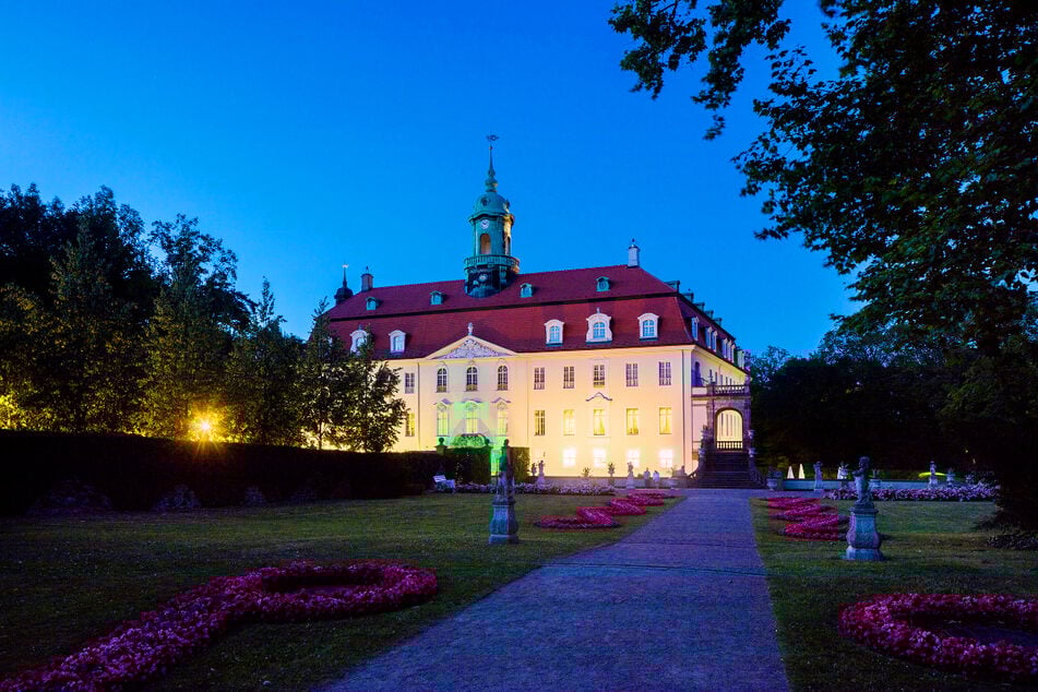 Schloss und Park Lichtenwalde fasziniert mit einem farbenfrohen Kürbisfestival, klassischer Musik und einer Laternenführung.