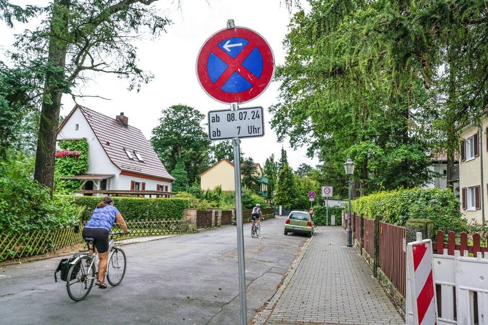 Unter der beschaulichen Kyawstraße in Kleinzschachwitz saniert die SachsenEnergie ab heute veraltete Trinkwasserleitungen.