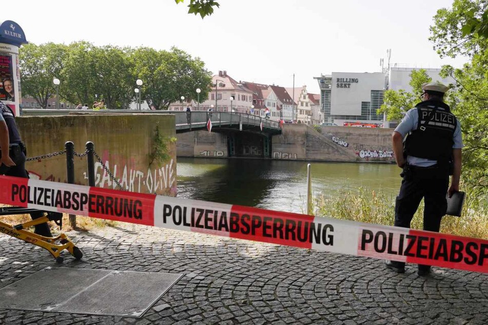 Polizisten am Samstag in Bad Cannstatt.