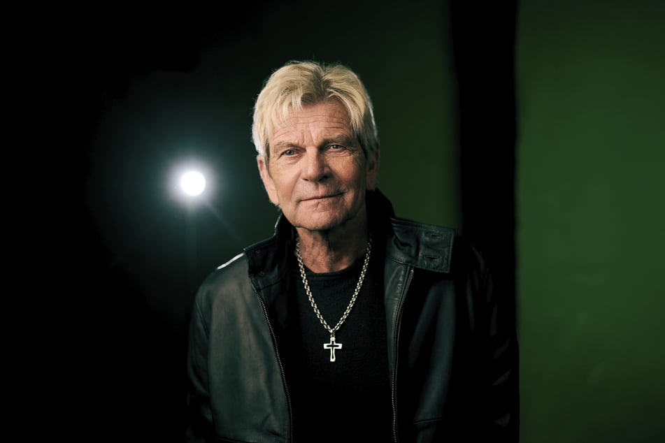 Mit der "Verdammt, ich lieb' dich!"-Jubiläums-Tour feiert Matthias Reim (68) aktuell 35 Jahre seines Debüt-Albums "REIM" sowie des gleichnamigen Mega-Hits.