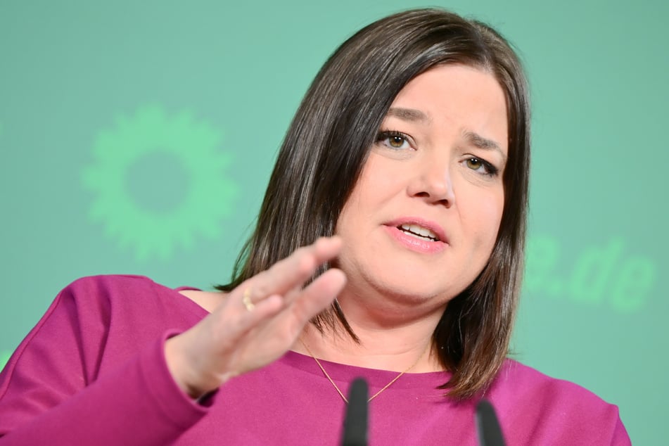 Auch Katharina Fegebank (48, Grüne), Zweite Bürgermeisterin von Hamburg, äußerte sich zu den Sparmaßnahmen der Umweltbehörde.