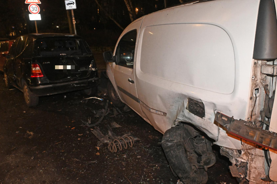 Der 38-Jähriger hat die Kontrolle über sein Auto verloren und einen erheblichen Sachschaden verursacht.