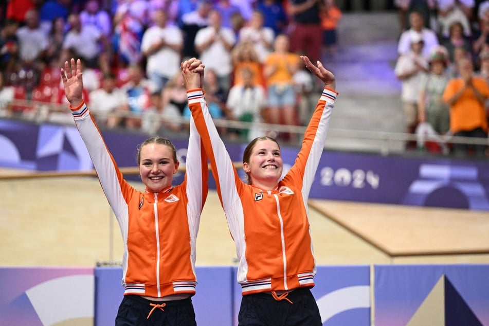 Lisa van Belle (20, r.) feierte bei den Olympischen Sommerspielen in Paris die Bronzemedaille im Bahnradfahren.