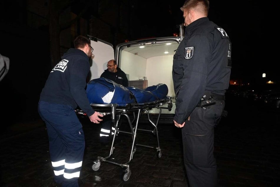 In einem Wohnungsbordell in Berlin-Friedrichshain wurde am Montag die tote Frau gefunden.