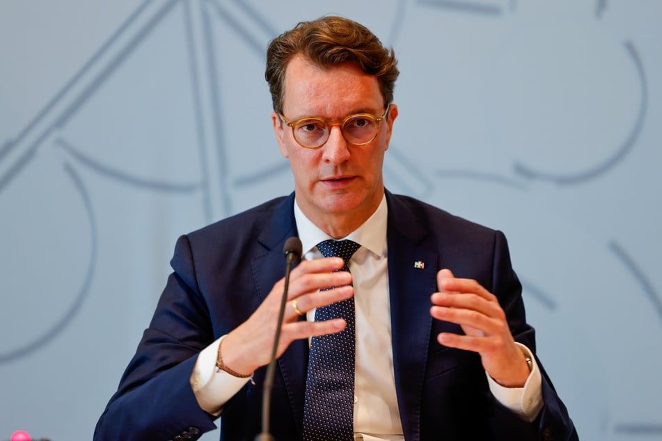 Bei den nächsten Landtagswahlen im Frühjahr 2027 muss sich NRW-Ministerpräsident Hendrik Wüst (50, CDU) erneut um sein Amt bewerben.
