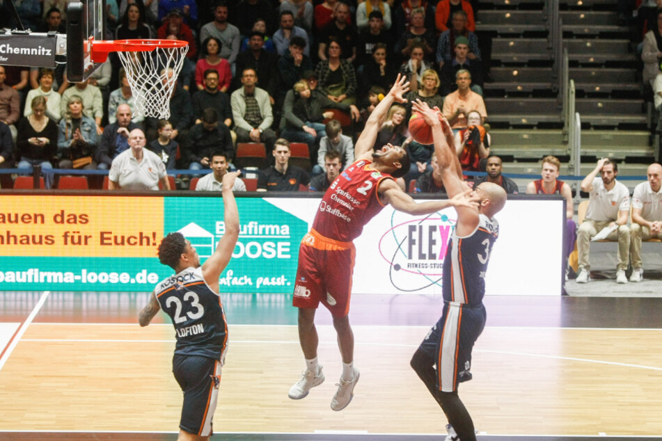 Der Freistaat macht 20 Millionen Euro für den Sport locker. Das Geld kommt auch den Basketballern der Chemnitz Niners zugute.