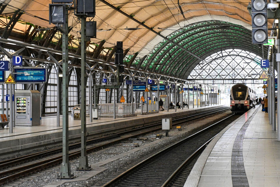 Am Dresdner Hauptbahnhof herrscht seit Mittwoch gähnende Leere: Die Lokführer der GDL legen sechs Tage lang die Arbeit nieder.
