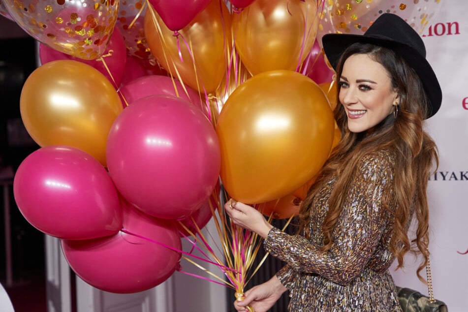 Jasmin Wagner (45) aka Blümchen geht in ihrem Mamasein voll auf.