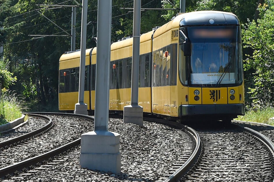 In der Linie 7 beleidigte der Gesuchte ausländische Fahrgäste.