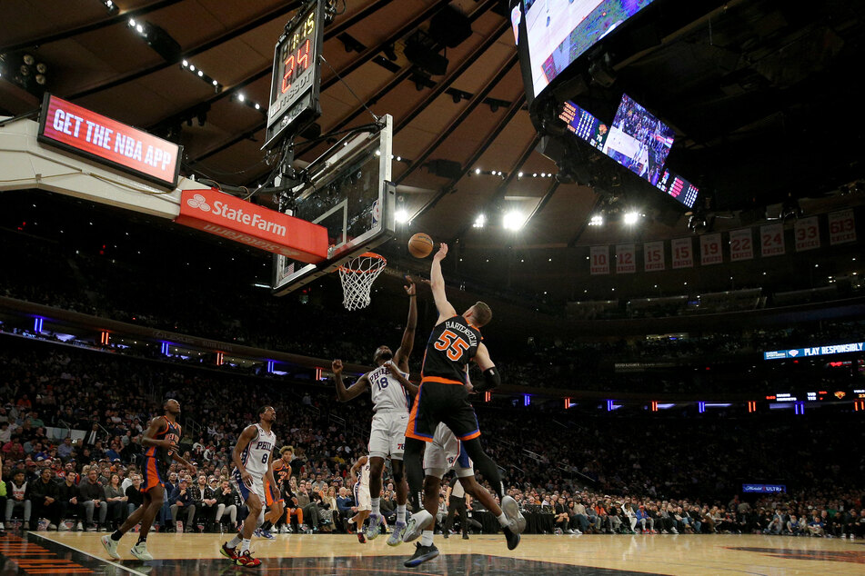 New York Knicks backup center Isaiah Hartenstein grabbed a season-high 14 rebounds against the Philadelphia 76ers.