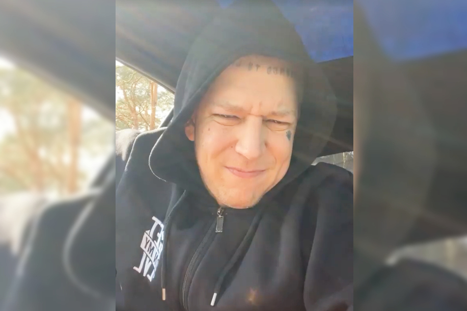 Streaming-Star MontanaBlack (32) hat seiner Wut auf Instagram freien Lauf gelassen und scharf gegen die Behörden geschossen.