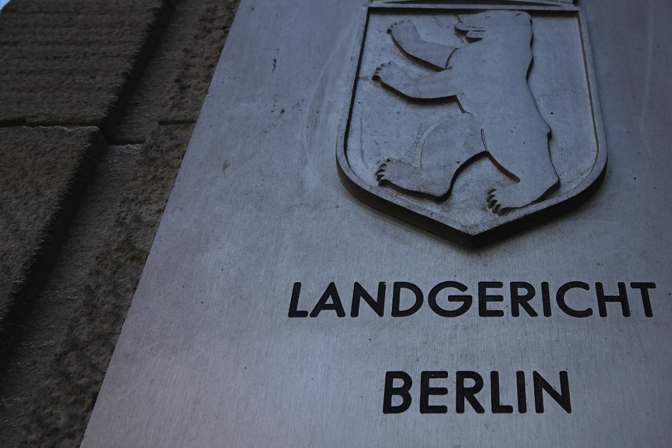 Mütter über Internet zu Missbrauch angestiftet: 68-Jähriger vor Gericht