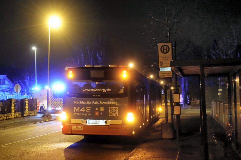 Warum der Linienbus mit dem Kleinbus kollidierte, ist nun Gegenstand der polizeilichen Ermittlungen.