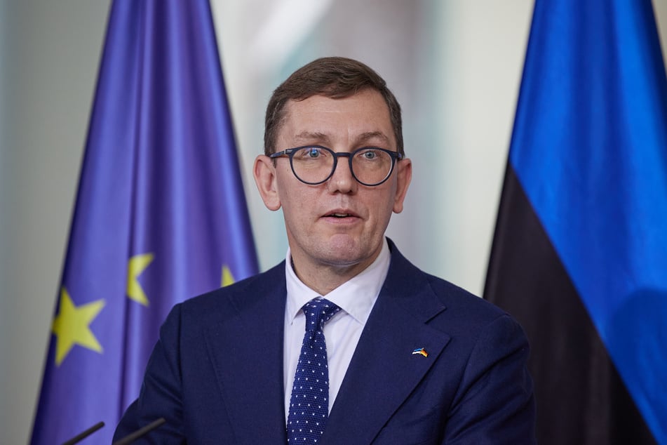 Estlands Regierungschef Kristen Michal (49) signalisiert Bereitschaft zur Entsendung von Friedenstruppen in die Ukraine.