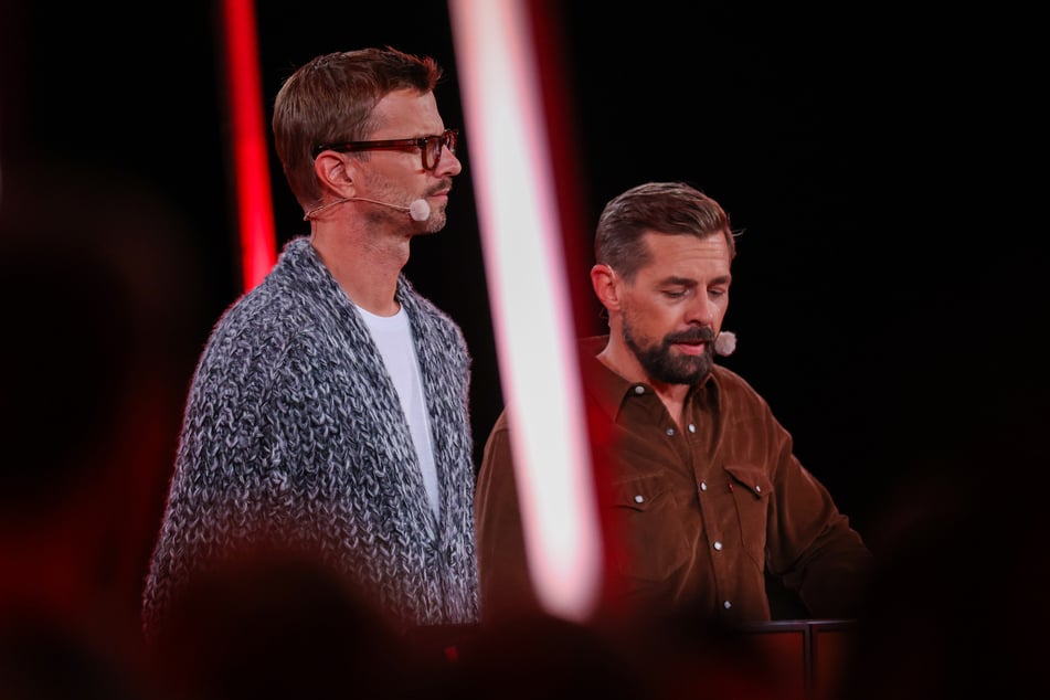 Joko Winterscheidt (47) und Klaas Heufer-Umlauf (42) nutzen ihre 15 Minuten Sendezeit, um über den Ukraine-Krieg aufzuklären.