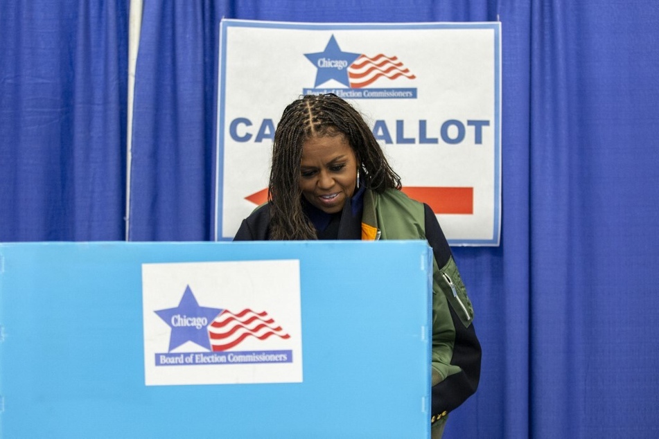 Michelle Obama casts her vote at an early voting venue on October 17 in Chicago, Illinois.