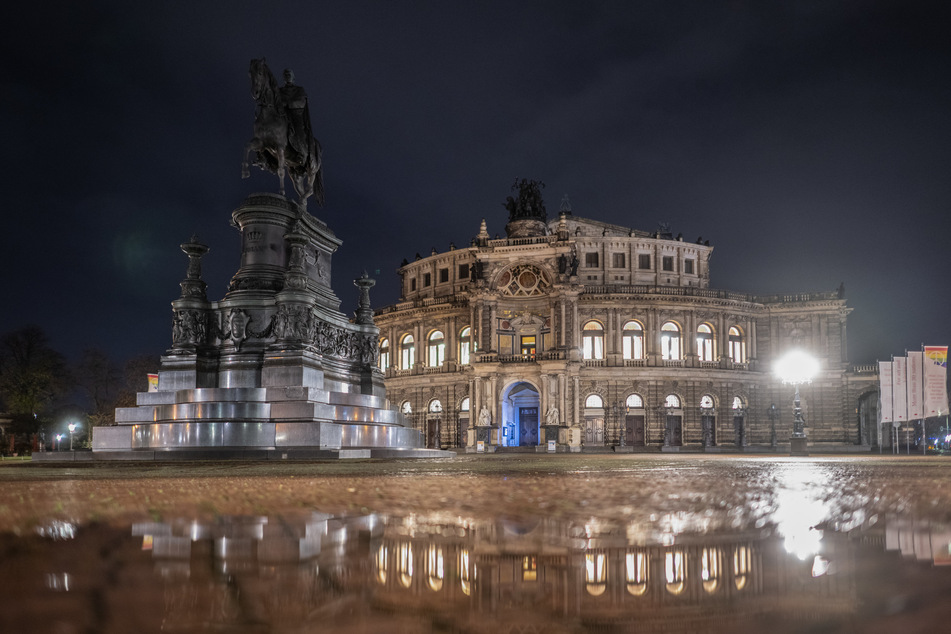 "Kraftwerk" wird die Semperoper in Dresden in Szene setzen.