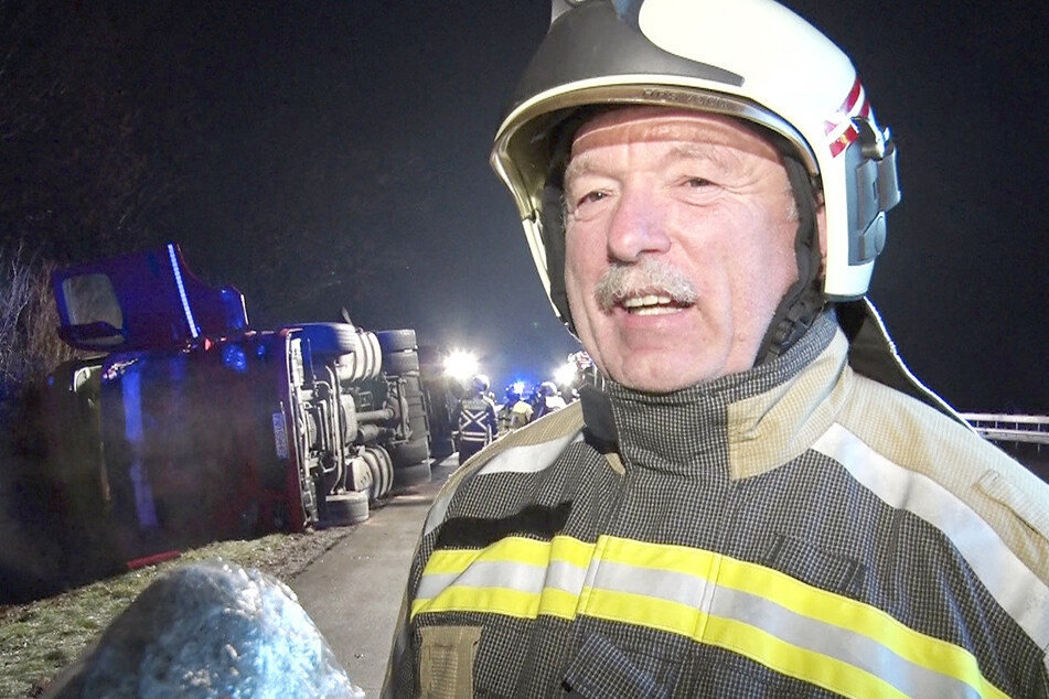 Nach A4-Unfall: Erste Corona-Tests negativ, doch Feuerwehrleute bleiben in Quarantäne