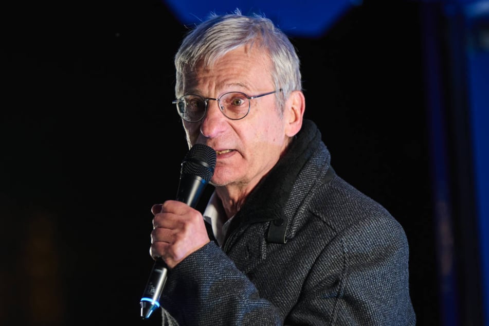 Die Polizei prüft unter anderem Äußerungen des Brandenburger AfD-Fraktionsvorsitzenden Hans-Christoph Berndt (70).