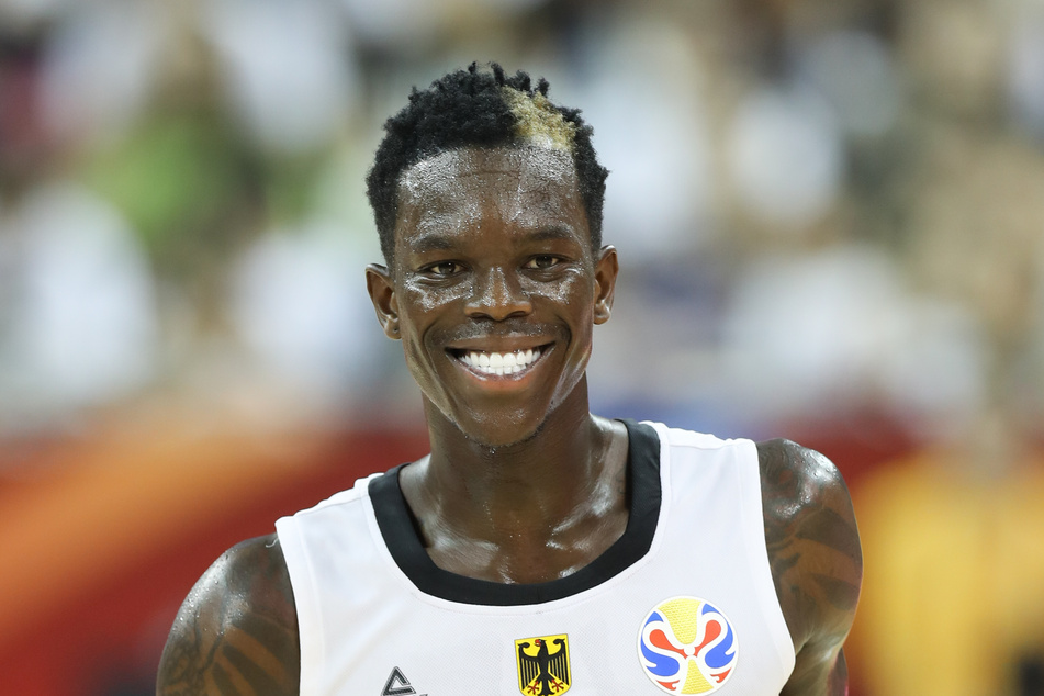 Dennis Schröder spielt auch für die deutsche Nationalmannschaft.