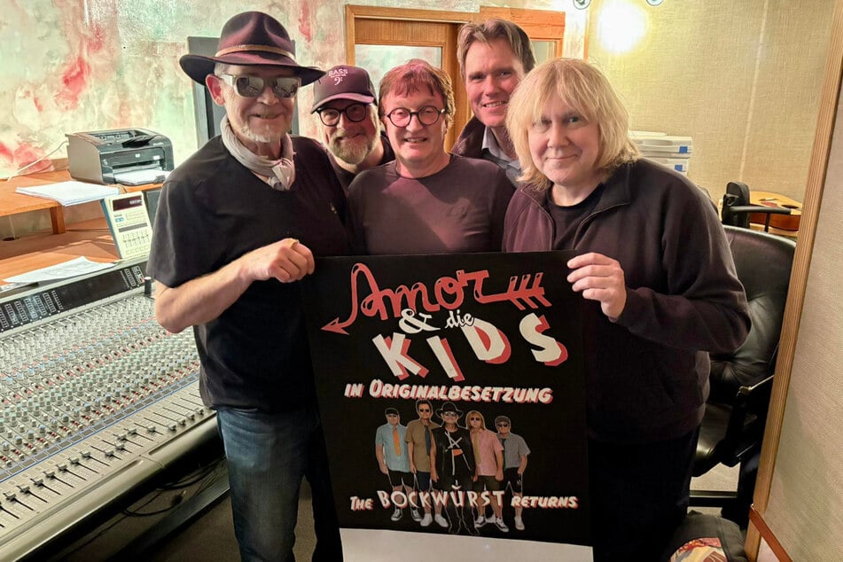 Fast 36 Jahre nach der Wende trauen sich "AMOR &amp; die KIDS" noch einmal, auf Tour zu gehen.