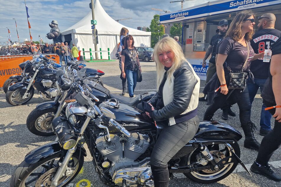 Silvia aus Heist gehört seit fünf Jahren zur "Harley"-Familie: "Es ist ein Gefühl von Freiheit".