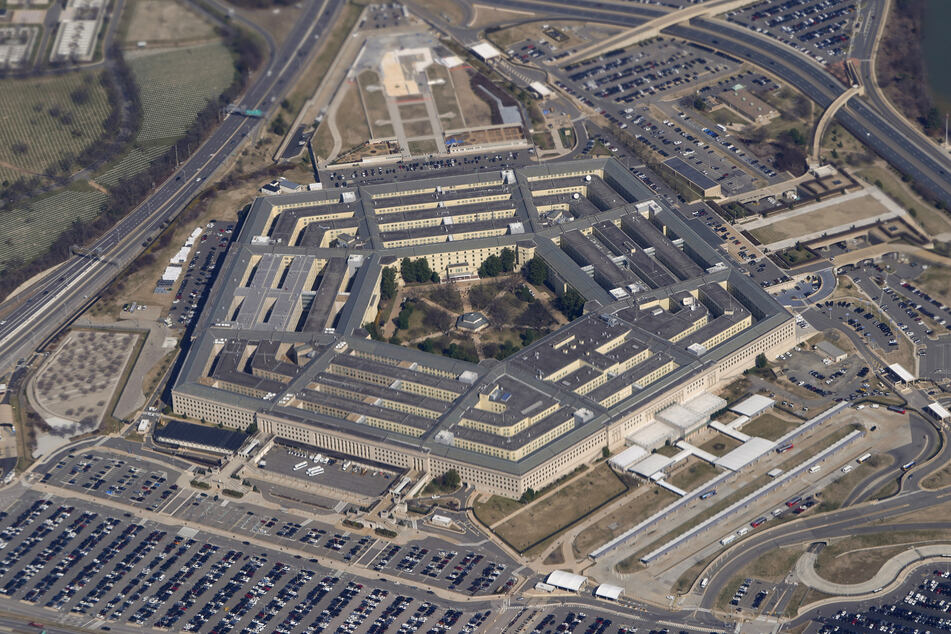 Das Pentagon stellte am Freitag seinen UFO-Bericht vor.
