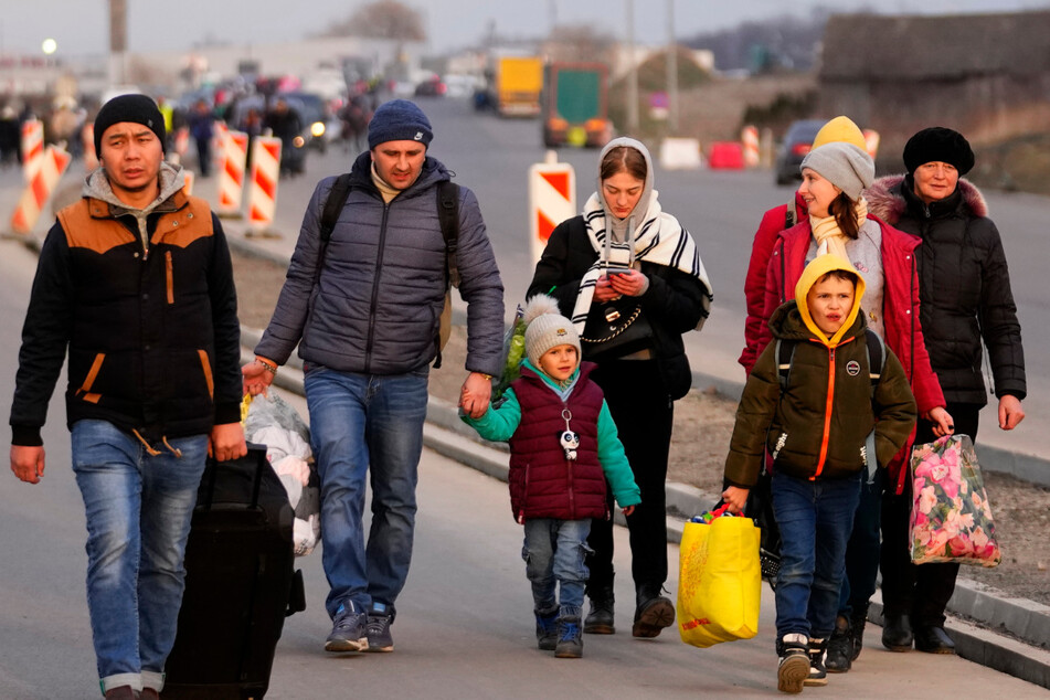 Erste Geflüchtete aus der Ukraine kommen in Sachsen an