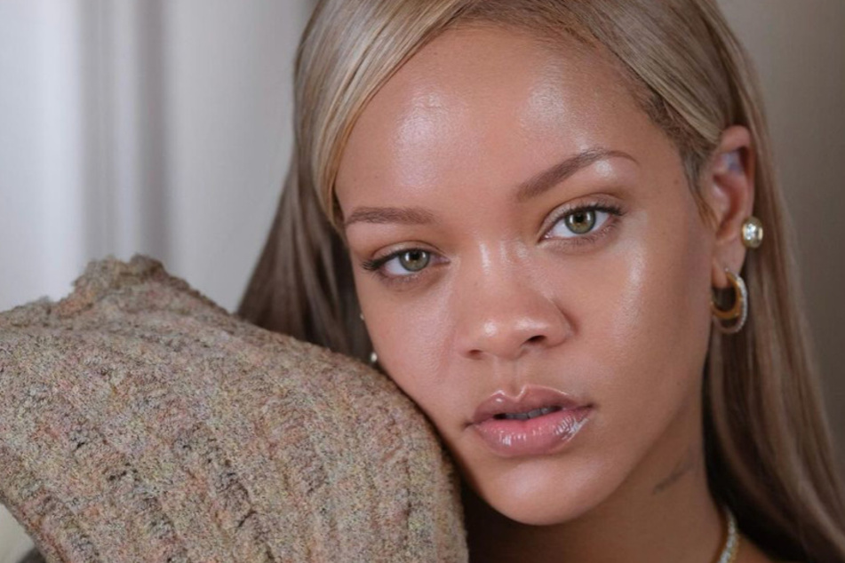 Rihanna gave fans the tea on how to achieve flawless skin in new Instagram pics.