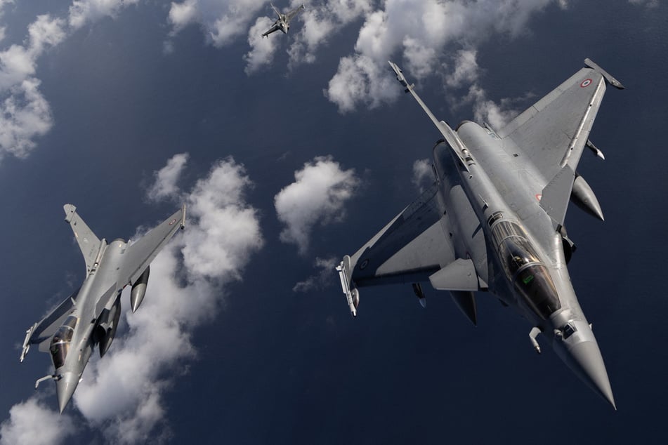 Ukraine-Krieg: Ukraine will offenbar zahlreiche französische Kampfjets kaufen