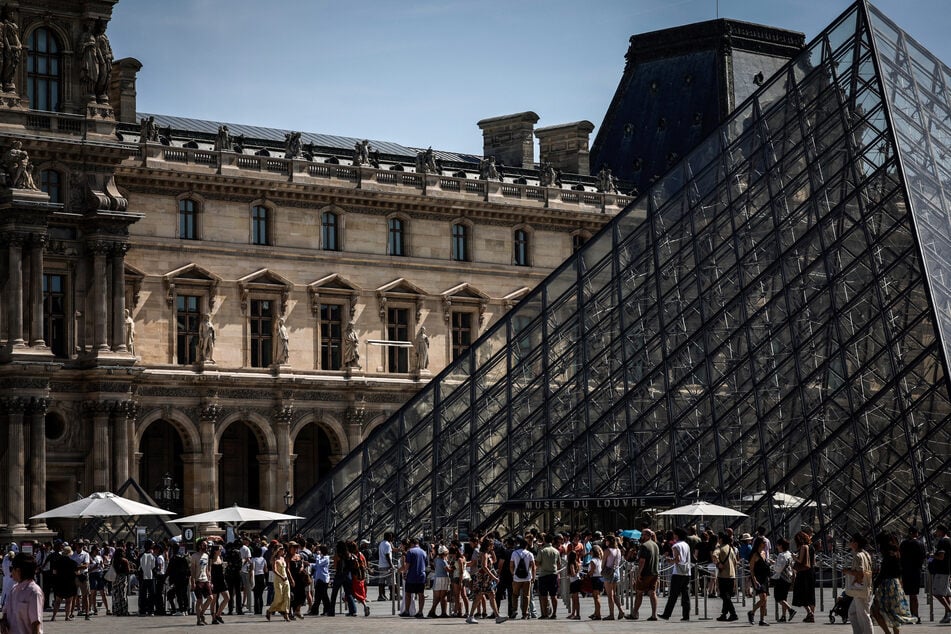 Zwei Deutsche haben im Louvre ihre eigenen Bilder aufgehängt. (Symbolbild)