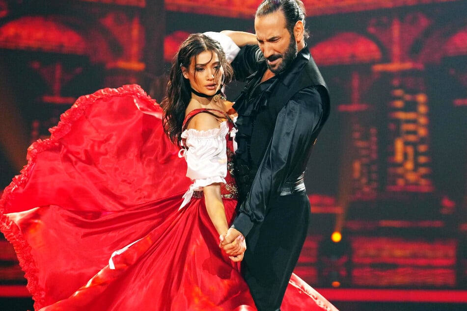 Influencerin Paola Maria (31) und Profitänzer Massimo Sinató (44) schafften es bei "Let's Dance" zusammen bis in die fünfte Show.