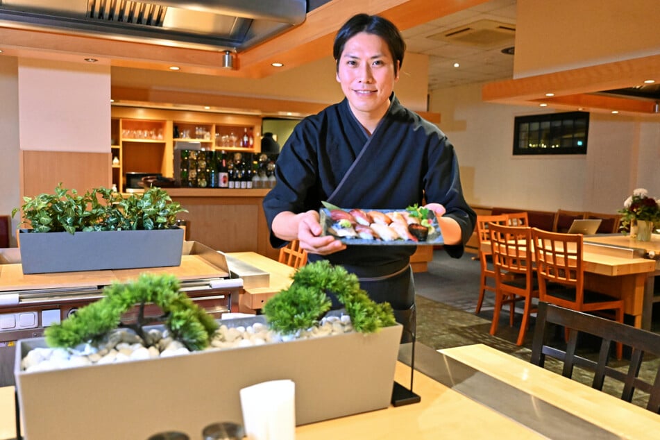 Takahiko Takamatsu führt das Restaurant "Tsubaki" im Obergeschoss des Hilton.