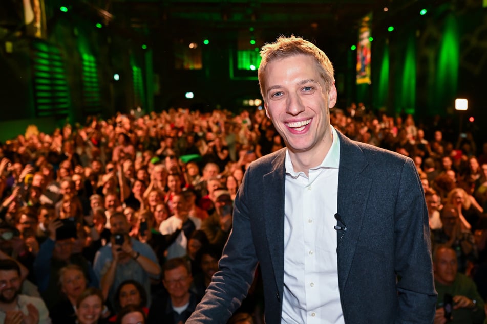 Dominik Krause (35, Grüne) hat die Stichwahl in München gewonnen und ist neuer Oberbürgermeister.