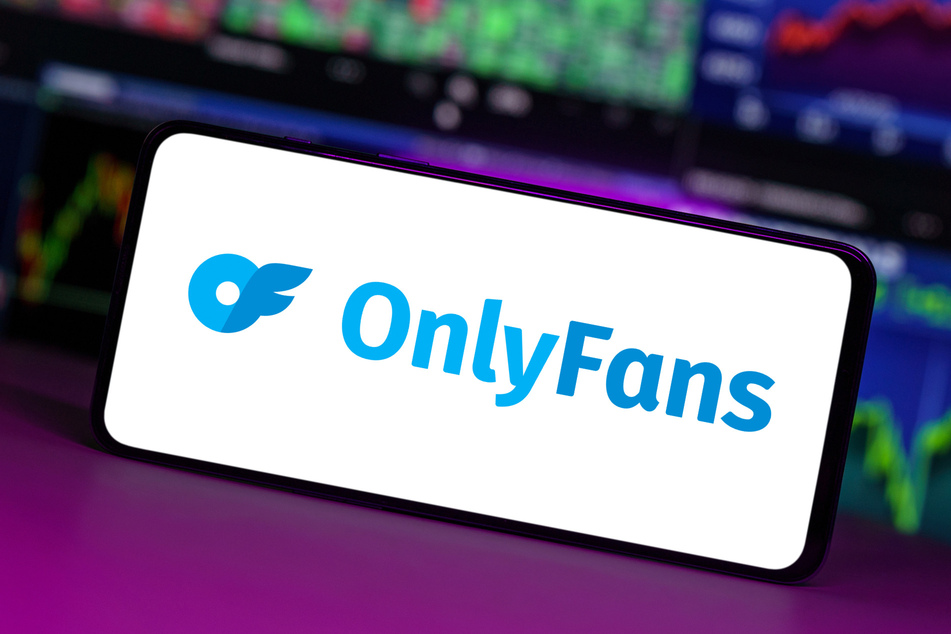 Auf der Social-Media-Plattform OnlyFans können Nutzer erotische und pornografische Inhalte teilen, die von "Fans" gegen eine monatliche Gebühr abonniert werden können.