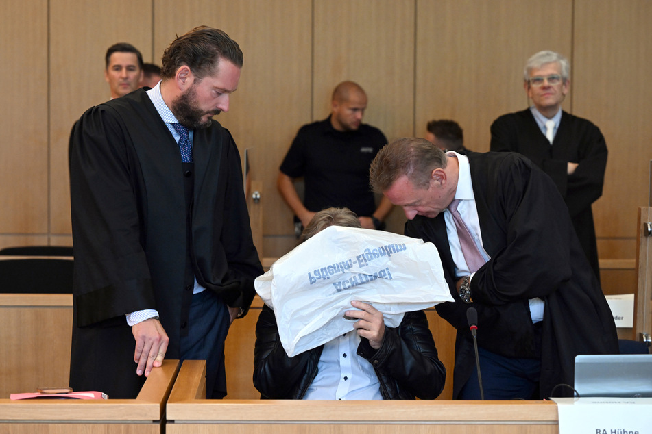 Ex-"Goodbye Deutschland"-Star Jürgen Albers (60, M.) wird Drogenschmuggel im großen Stil vorgeworfen.