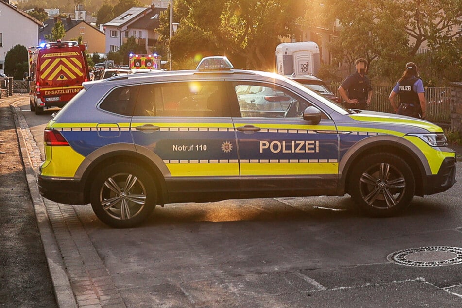 Die Polizei geht von einem Tötungsdelikt aus, ein 66-jähriger Mann wurde festgenommen.