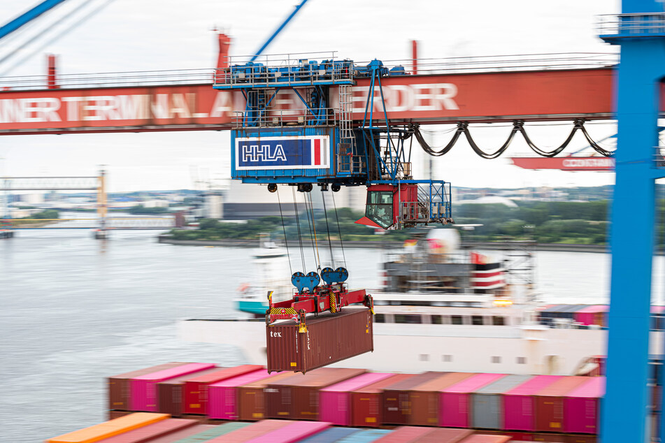 Container Terminal Altenwerder im Hamburger Hafen.