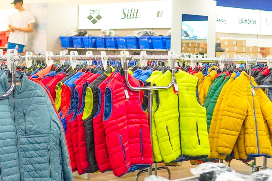 Hier gibt's Markenmode wie Nordcap, Reusch und Bugatti super günstig