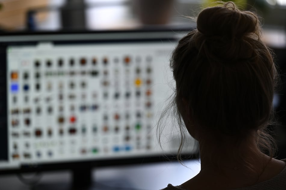 Bei Durchsuchungen fanden die Ermittler Tausende kinderpornografische Dateien. (Symbolfoto)