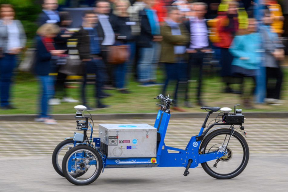 Forscher der Uni Magdeburg haben selbstfahrende Räder entwickelt, die schon in wenigen Jahren zur Nutzung bereitstehen könnten.