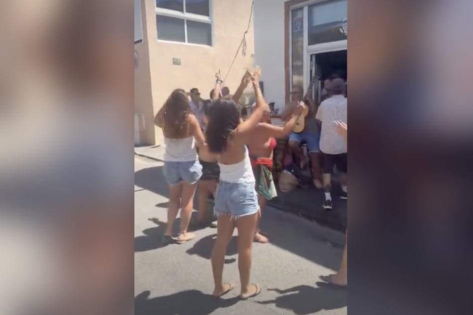 Ein Video von feiernden Menschen vor einem Restaurant brachte viele Follower auf die richtige Spur.