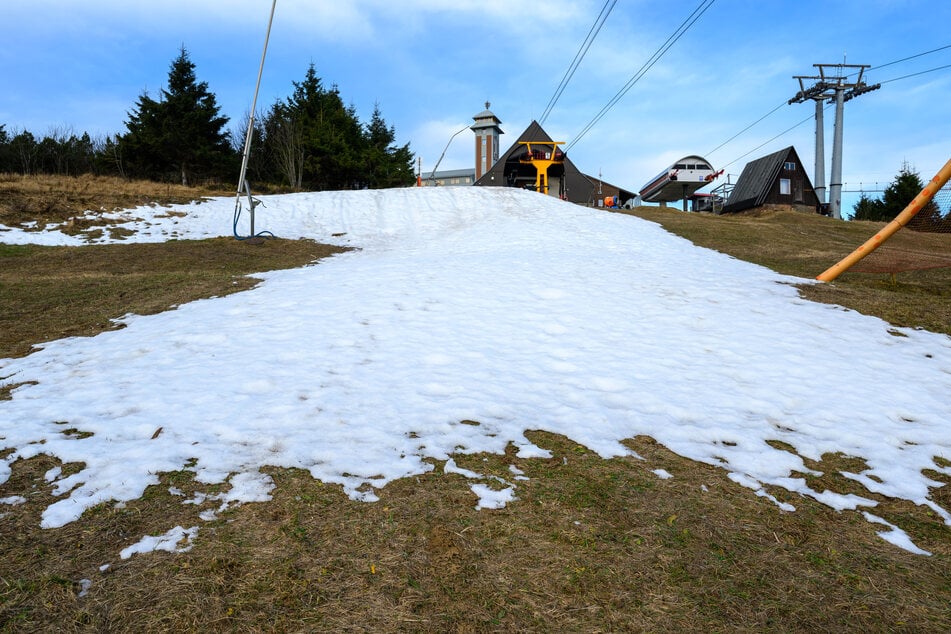 Schnee war bisher auf dem Fichtelberg Mangelware - ändert sich das zu Weihnachten?