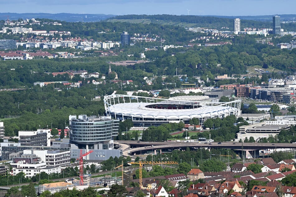 Fünf Spiele der EM finden in der Arena Stuttgart (MHP-Arena) statt.